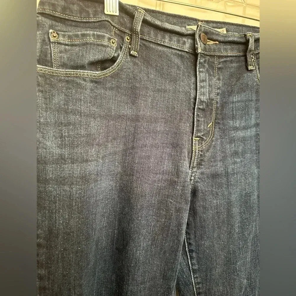 Levi 515 bootcut medium wash jeans - Image 4