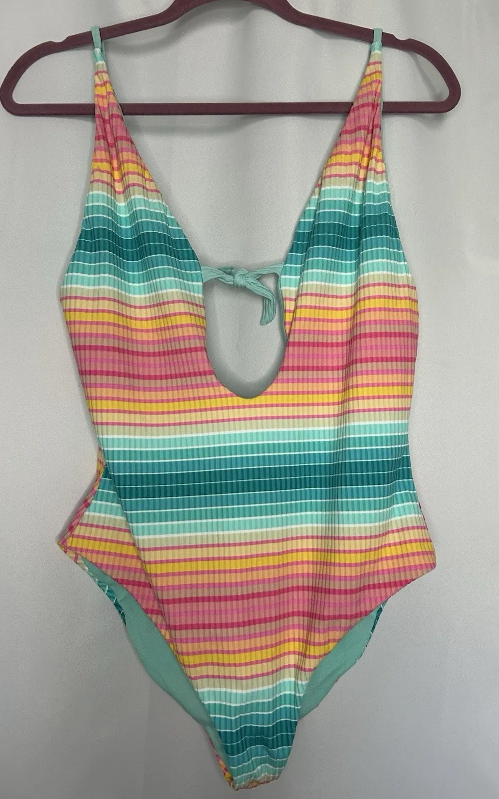Bingo Surf Women's XL Multicolor Adjustable Straps One Piece Striped Swimsuit - Image 1