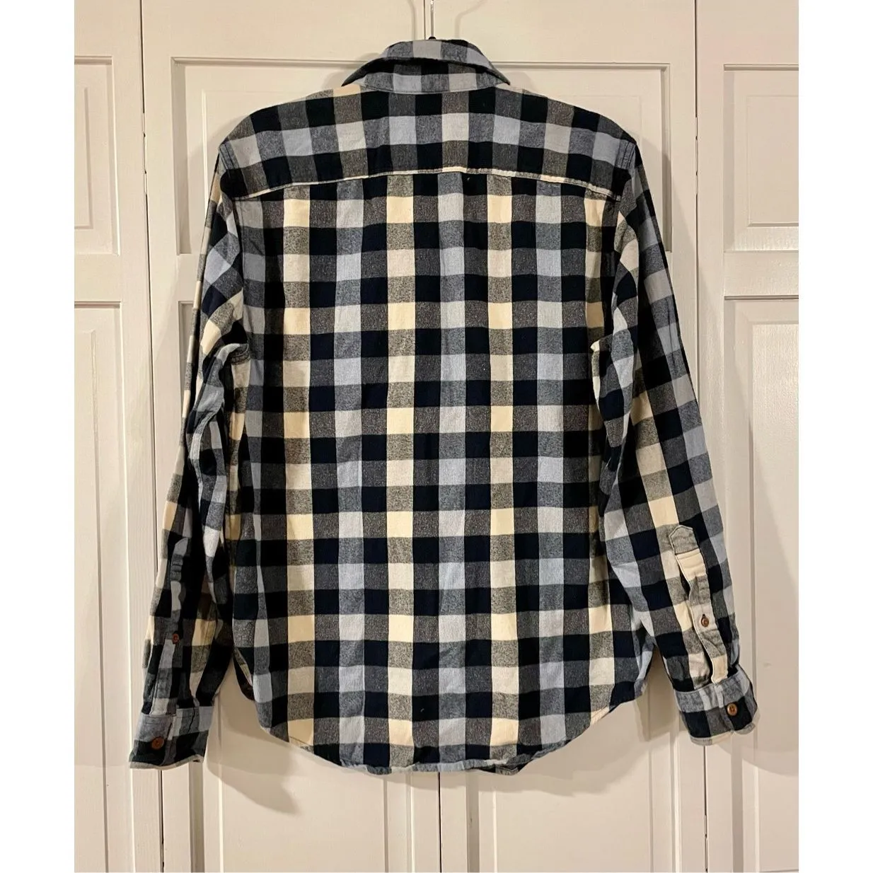 Abercrombie & fitch plaid flannel button down size large - Image 6