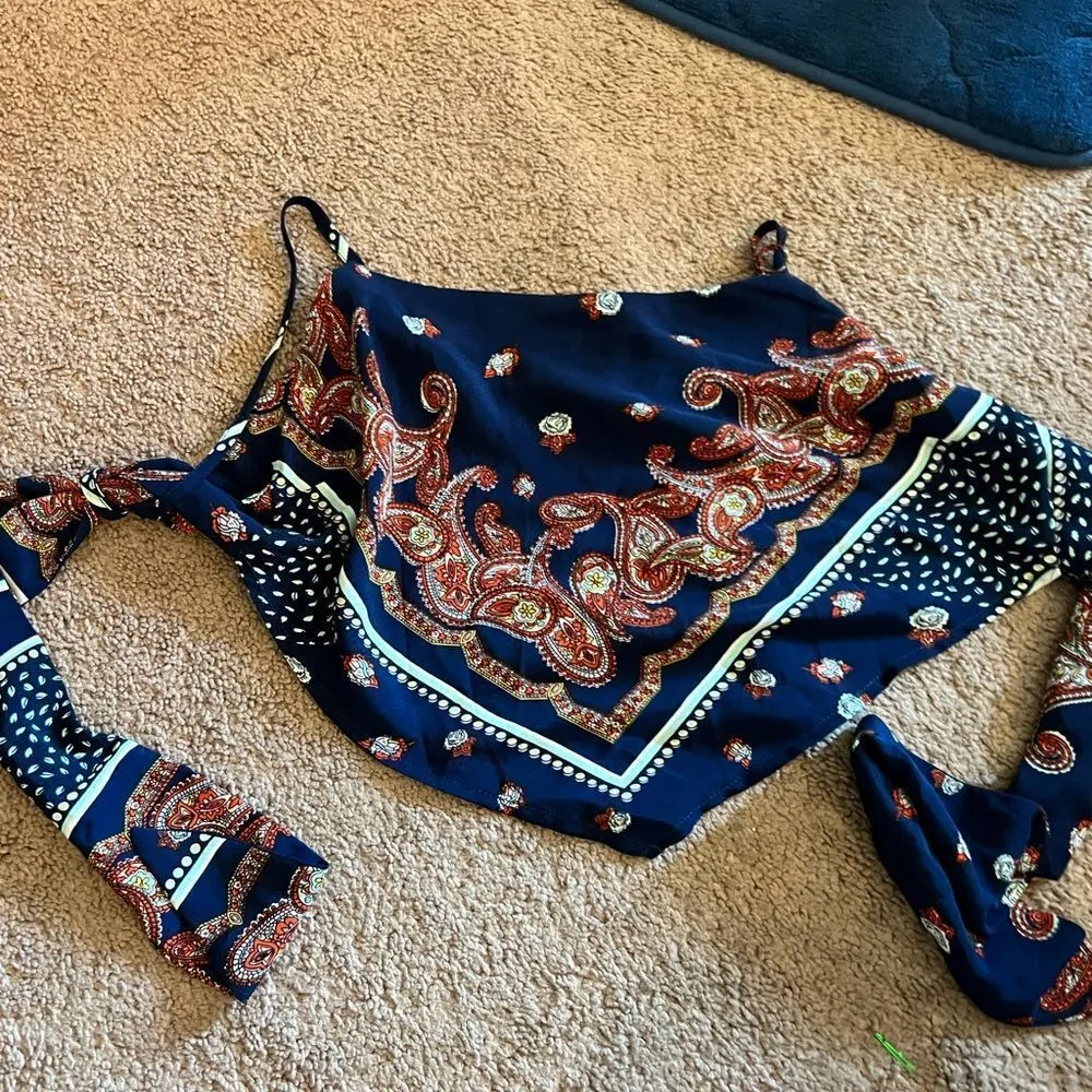 LA hearts bandanna style top small - Image 3