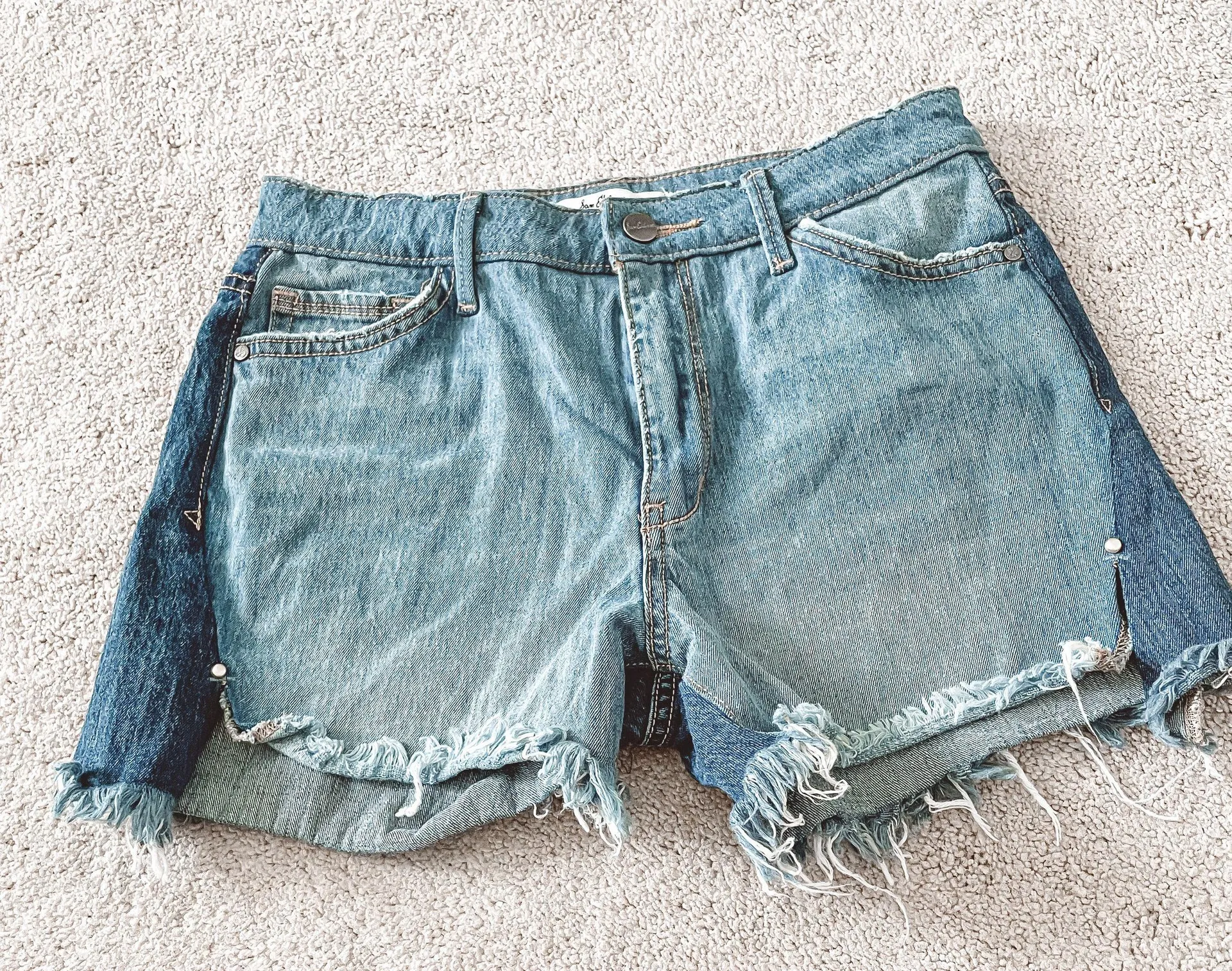 Two Tone High Rise Bootie Shorts - Image 2