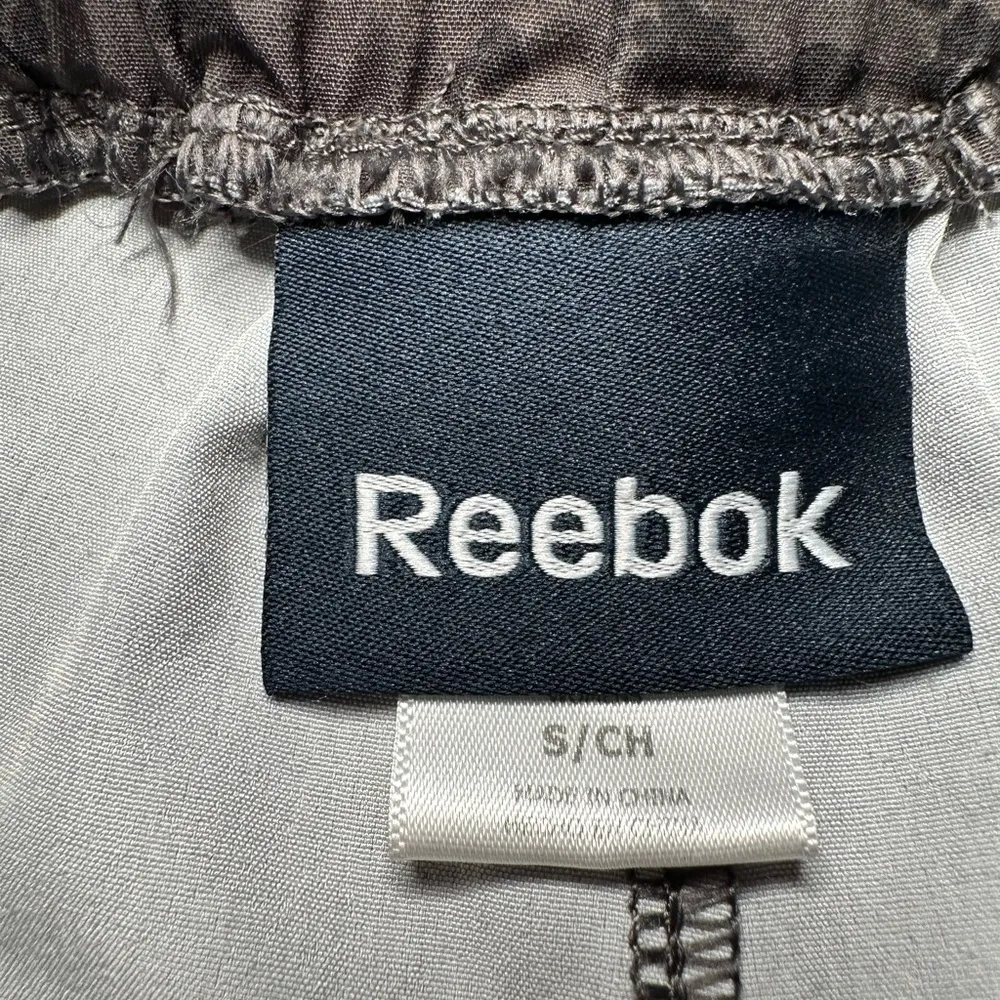 Reebok Gray High Waist Shorts Lightweight Casual Fit - Image 5