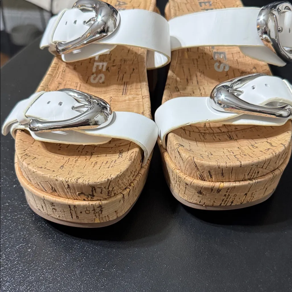 AEROSOLES CHANCE White Cork Platform Heels Silver Buckles - Image 10