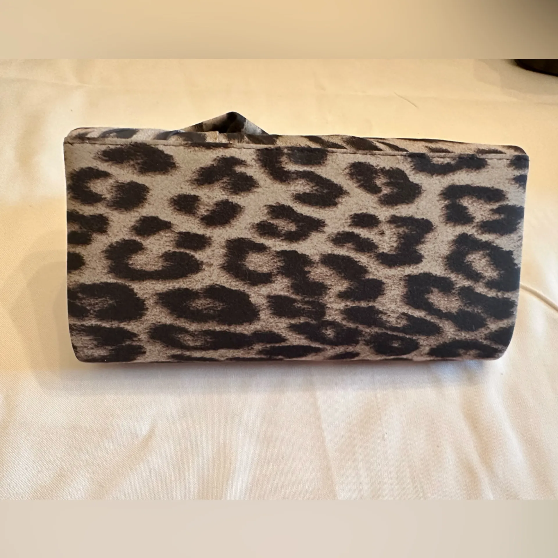 Adorable Leopard Print Handbag - Image 2