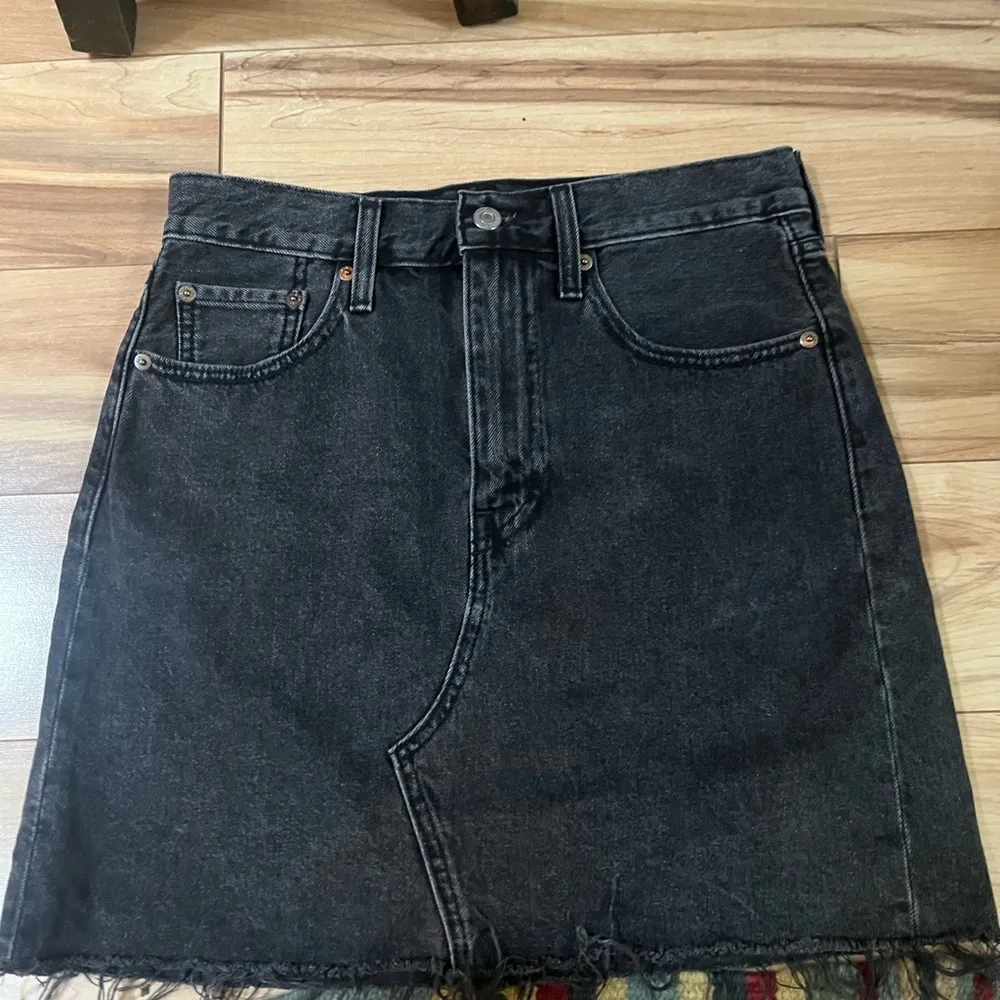 Levis high rise denim skirt - Image 5