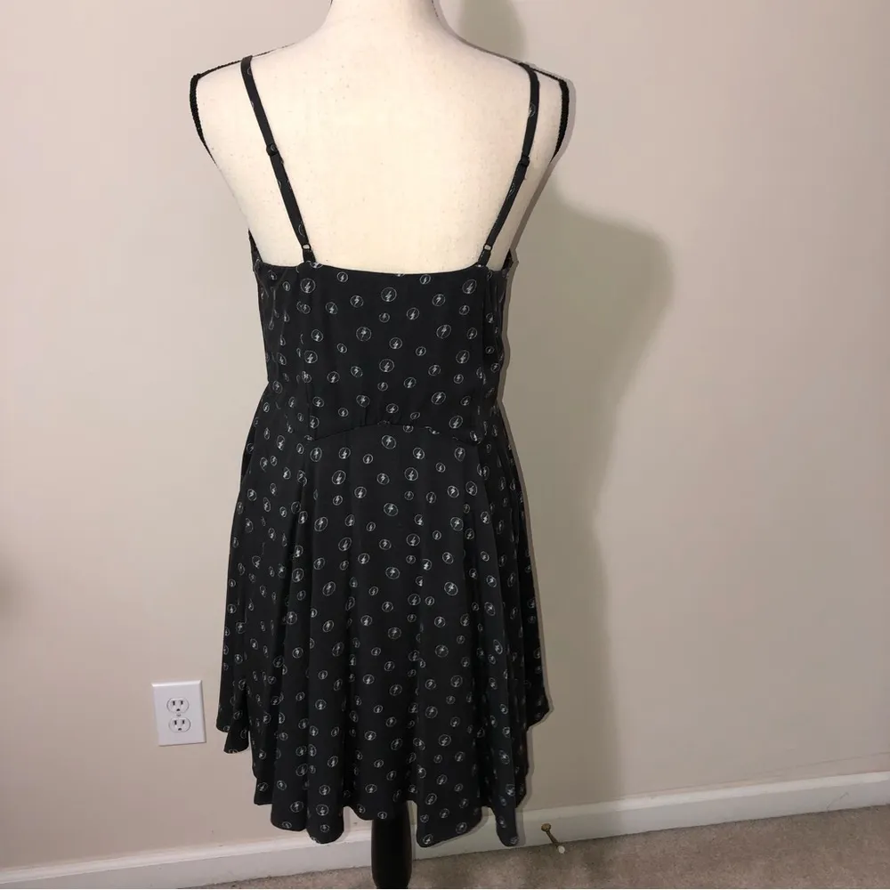 The Flash Sundress By Junkfood Size Large Gray Fit Flare DC Comics Superhero - Image 6