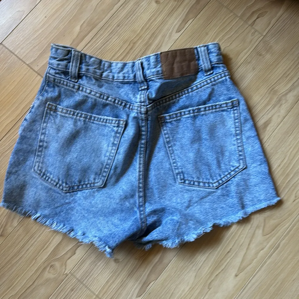 Cotton On High Rise Mom Shorts - Image 4
