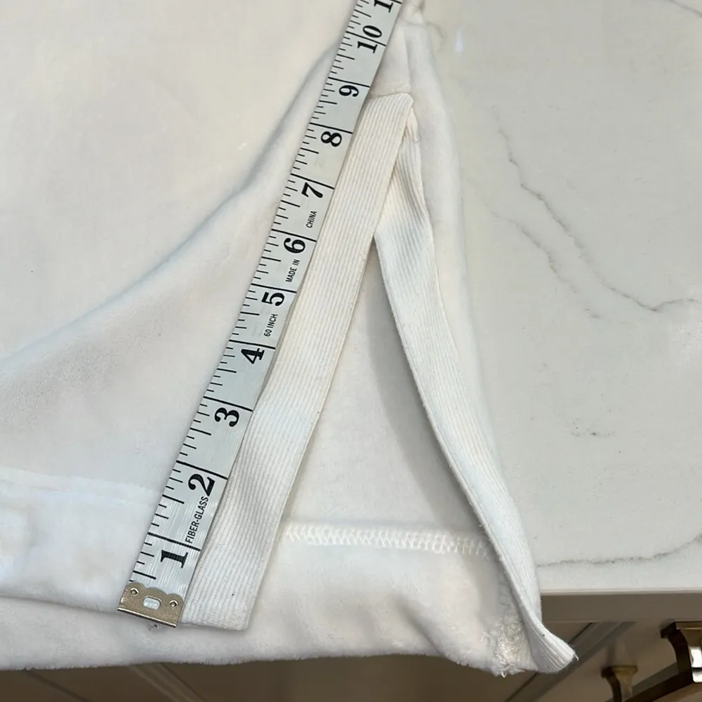 White long sleeve soft turtleneck Size M - Image 6