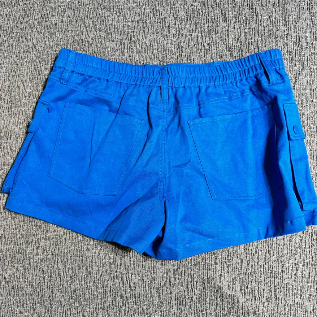 Alice + Olivia Women’s Jolette Cargo Shorts - Image 6