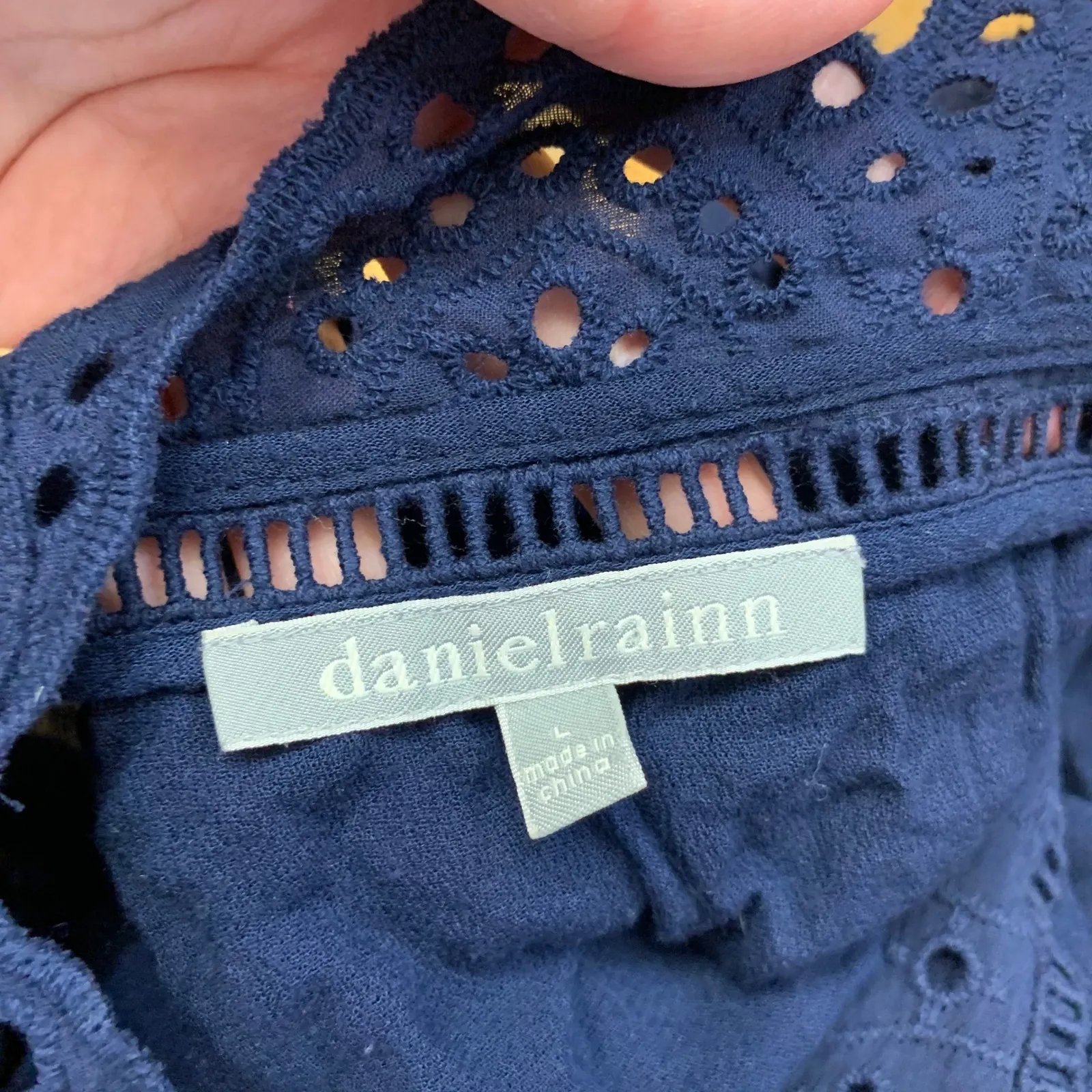 Daniel Rainn Navy Blue Eyelet Lace V Neck Bell Sleeve Blouse Top Women's Large - Image 7