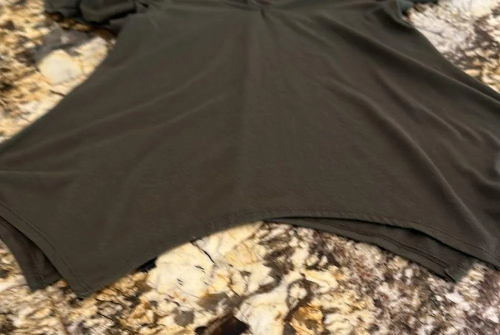 Cold shoulder flare shirt - Image 7