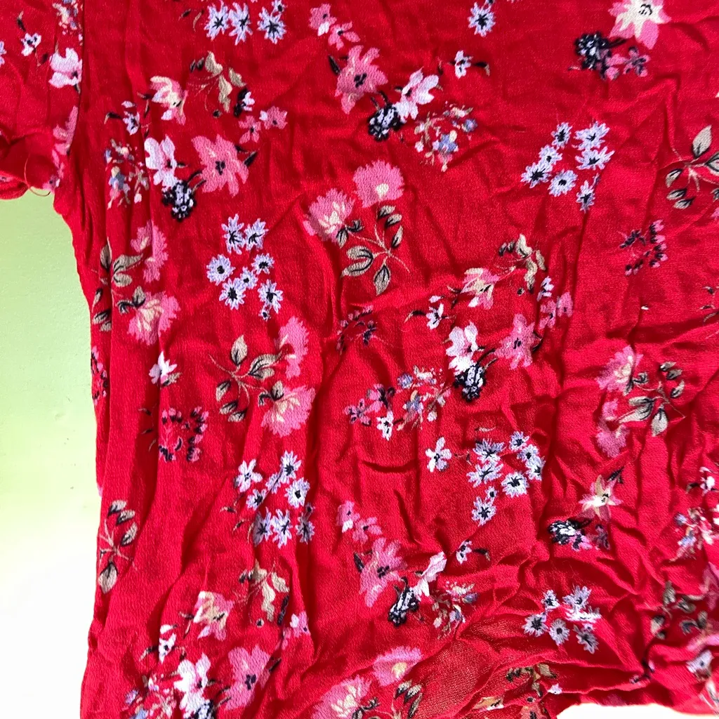 White Fawn Women's Flower Cropped Halter Top Women’s Size XL - Image 7