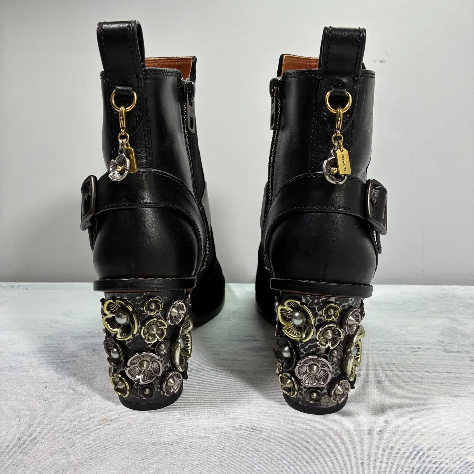 EUC Coach Moto Bootie Tea Rose Block Heel Black Leather Suede Women's 5 - Image 5