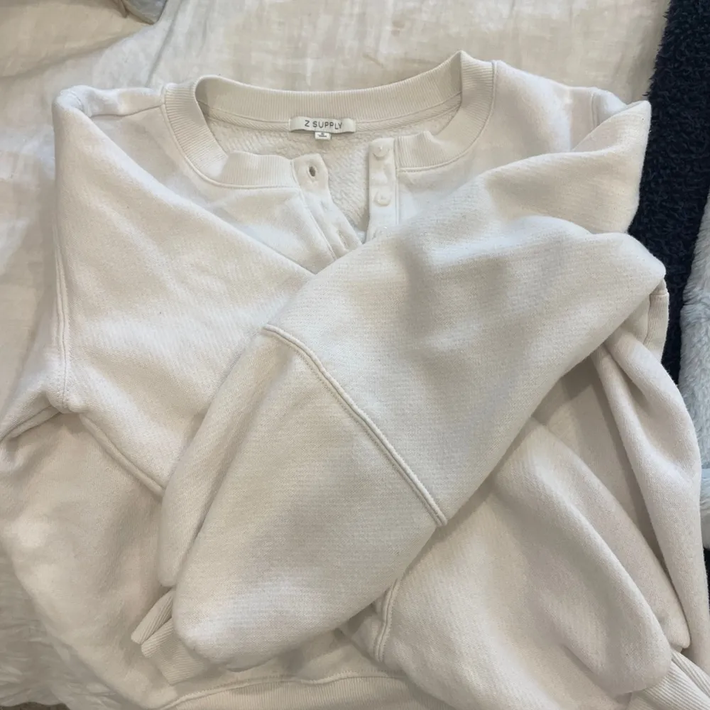 Z Supply WHITE CROPPED CREWNECK - Image 3