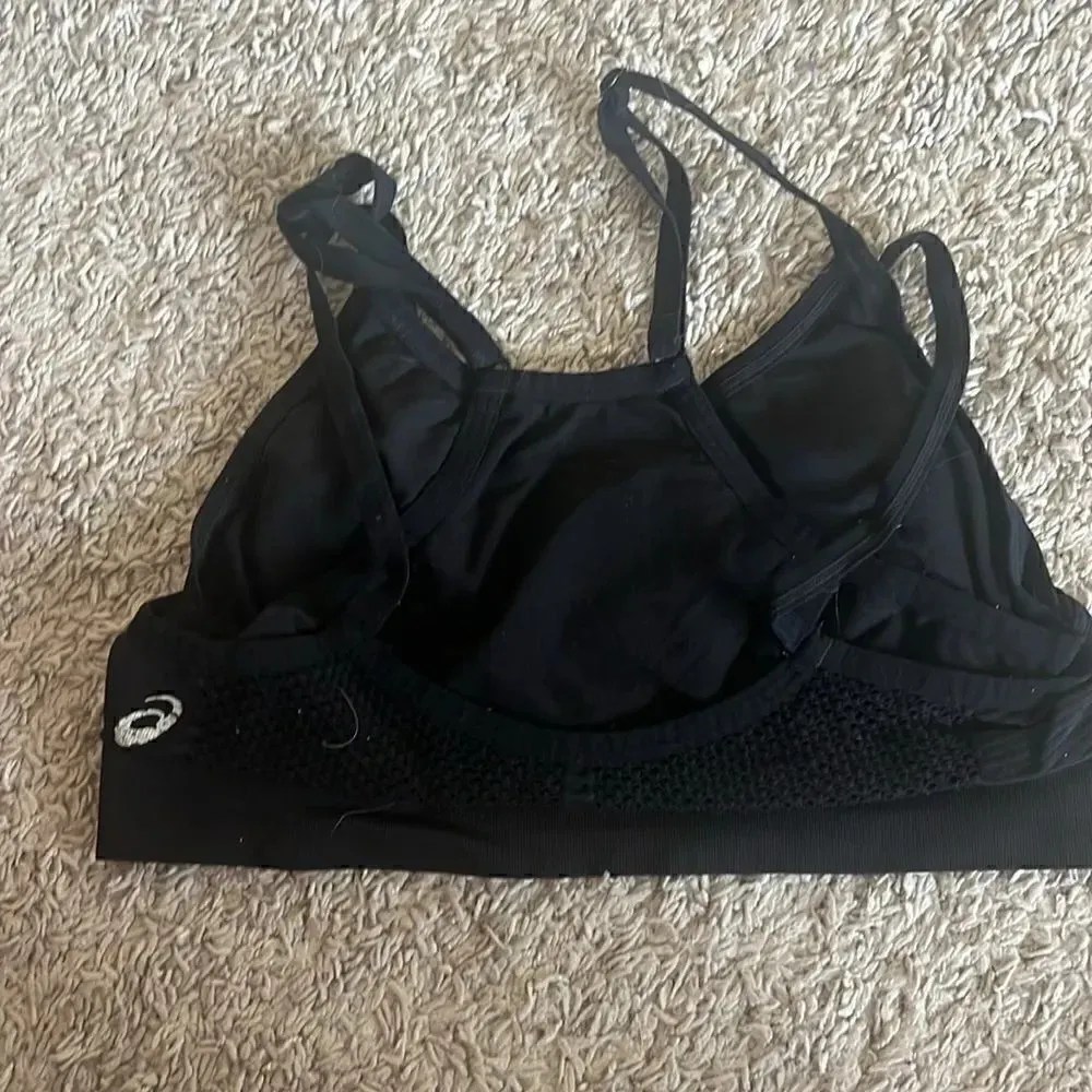 ASICS sports bra Medium - Image 2