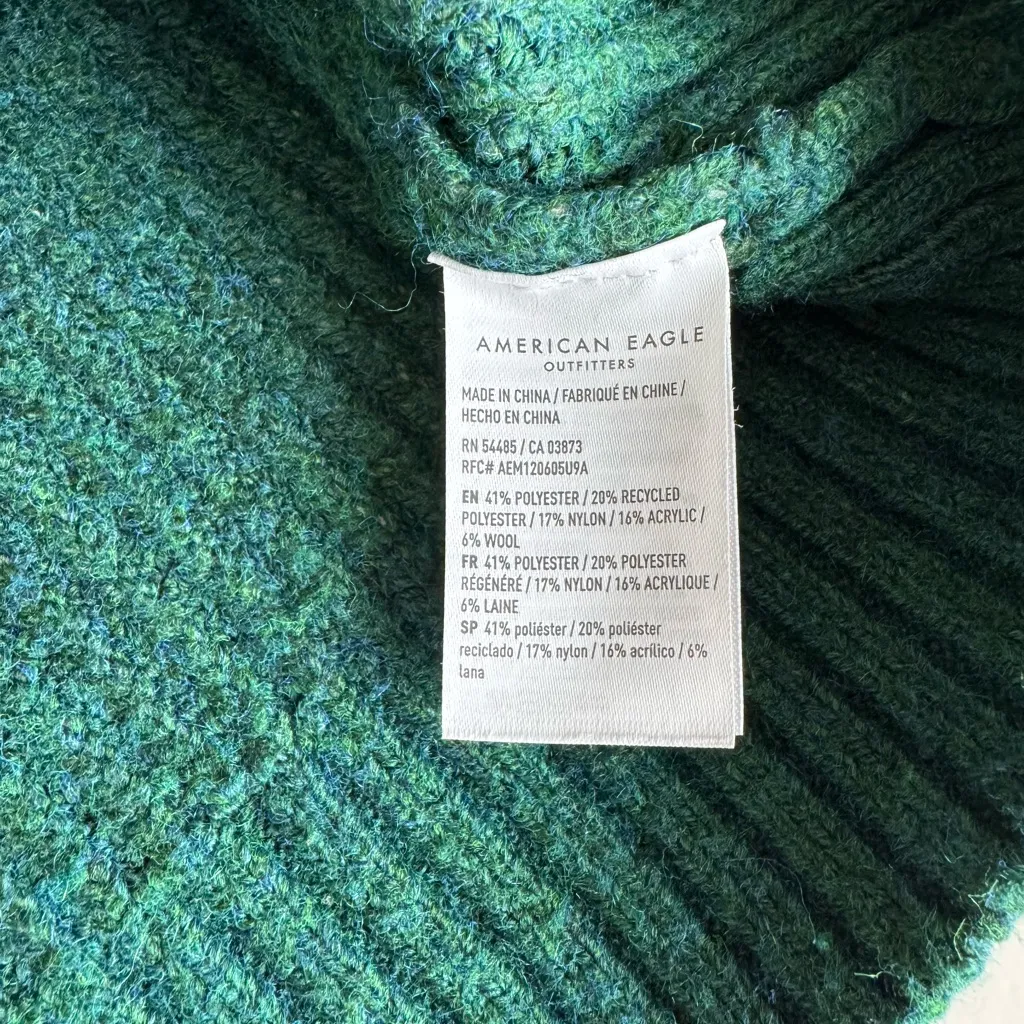 American Eagle Heather Green Cropped Crewneck Ribbed Sweater Size Medium - Image 5
