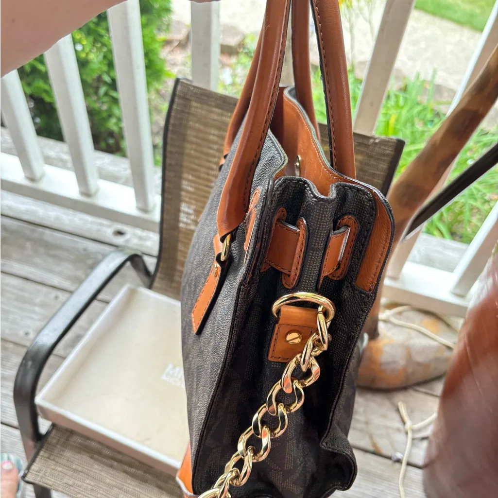 Michael Kors Hamilton PVC LG Signature Tote, Shoulder Bag - Image 4