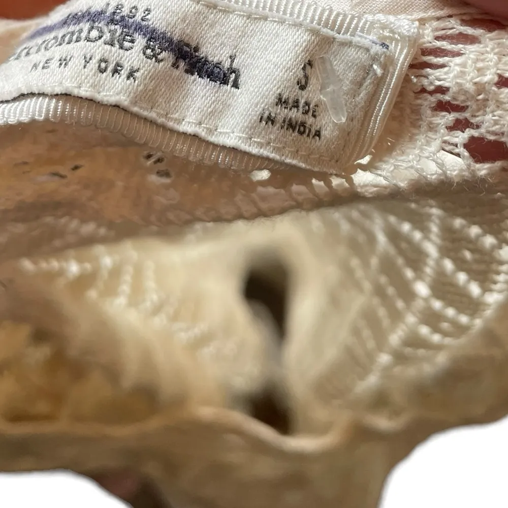 Abercrombie & Fitch Cream Boho Western Hippie Crochet Floral Velvet Crop Top - Image 7