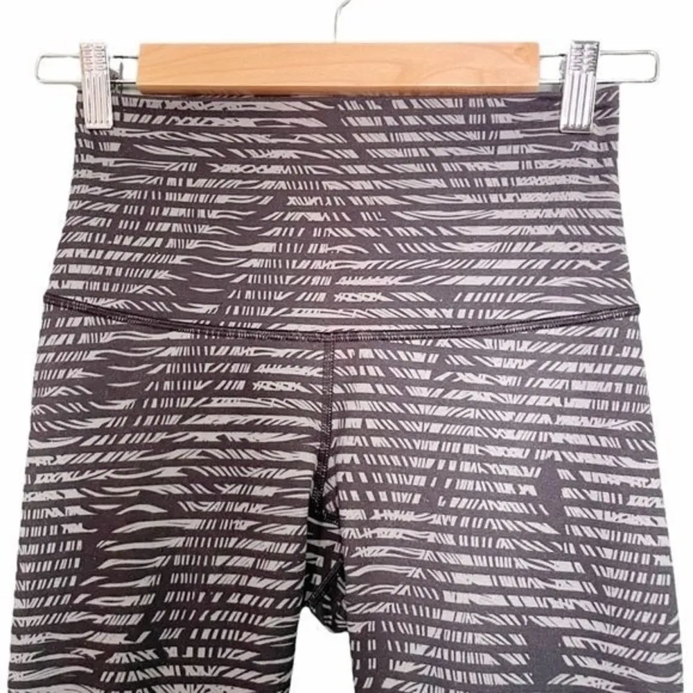 Lululemon Wunder Under Crop II Full-On Luon Roll Down Leggings Gray Palms Size 4 - Image 8