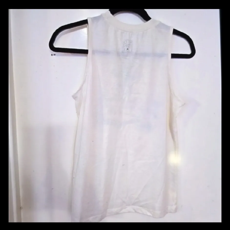 Wild Fable Light Blue Denim Shorts Sz 6  & Eco Warrior White Tee Sz M - Image 4