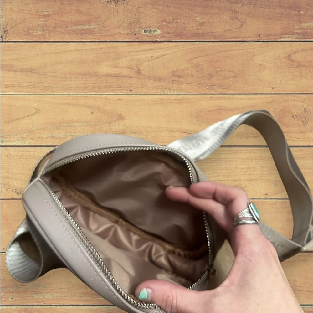 New Steve Madden hip pack / belt bag - Image 3