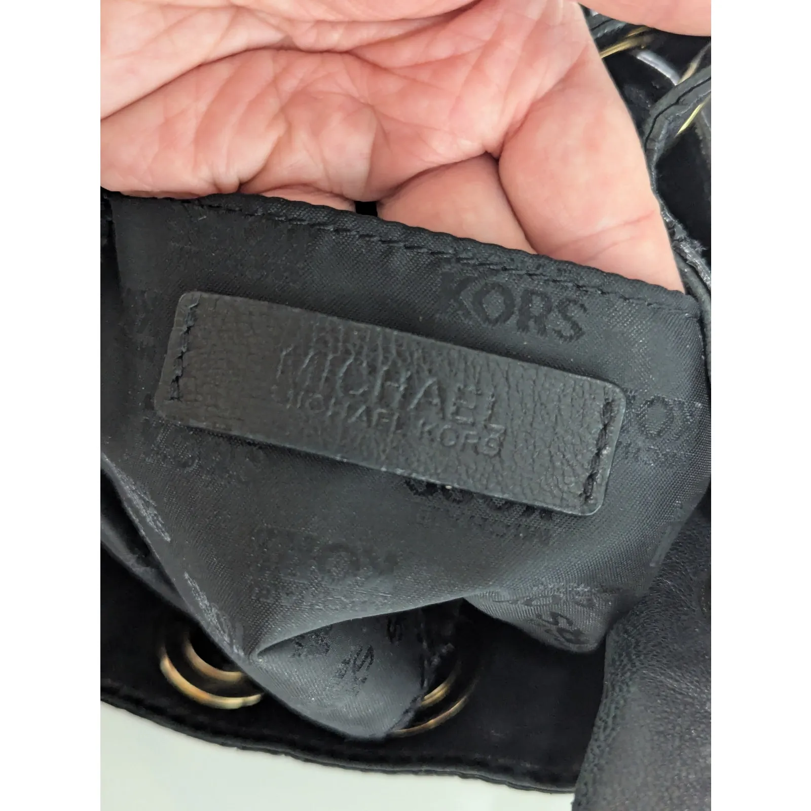 Y2K Michael Kors Black Leather Grommet Hobo Bag Shoulder Purse Tote Quiet Luxury - Image 3