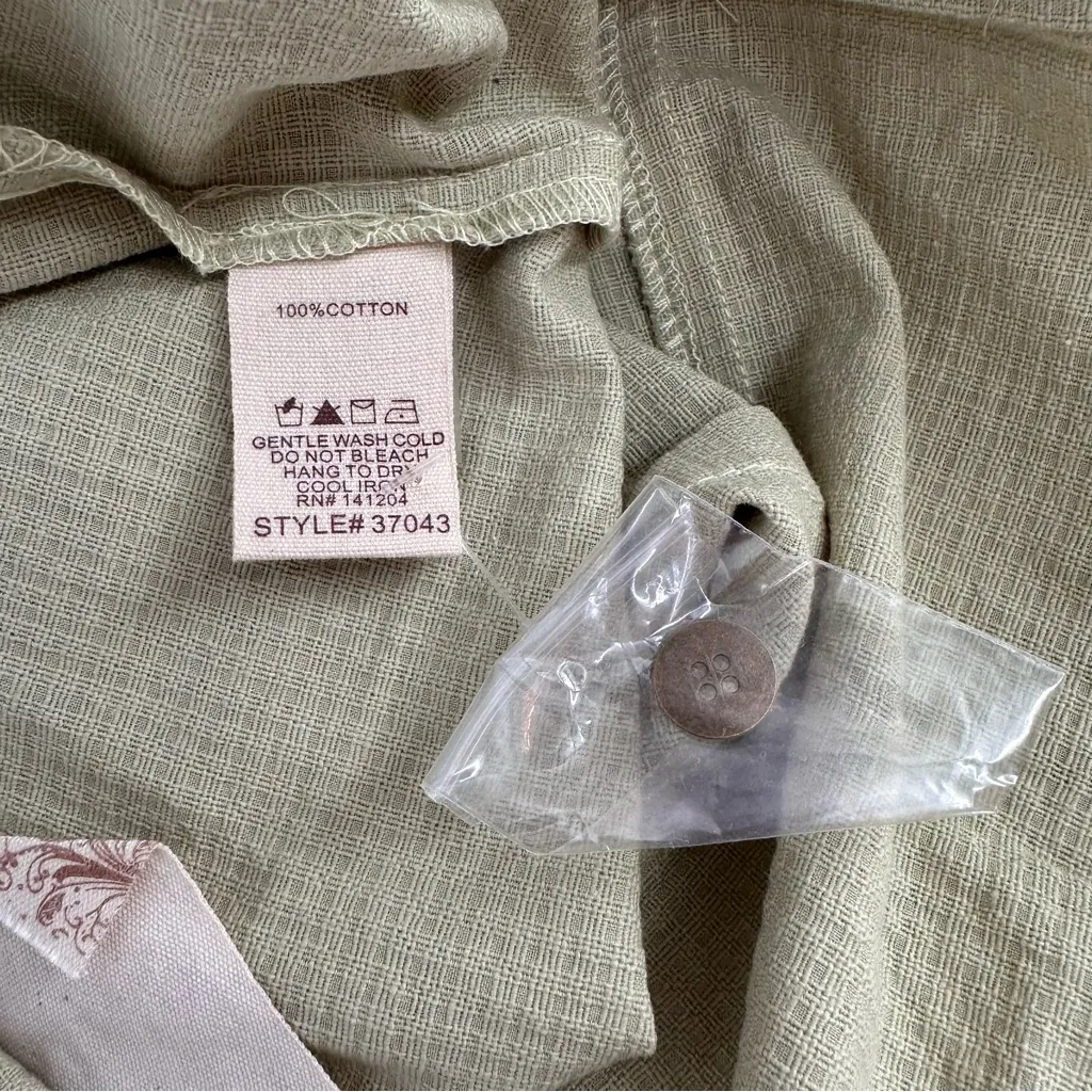 Hem & Thread Sage Green Lightweight Cropped Romper size Small 100% Cotton NWT - Image 10