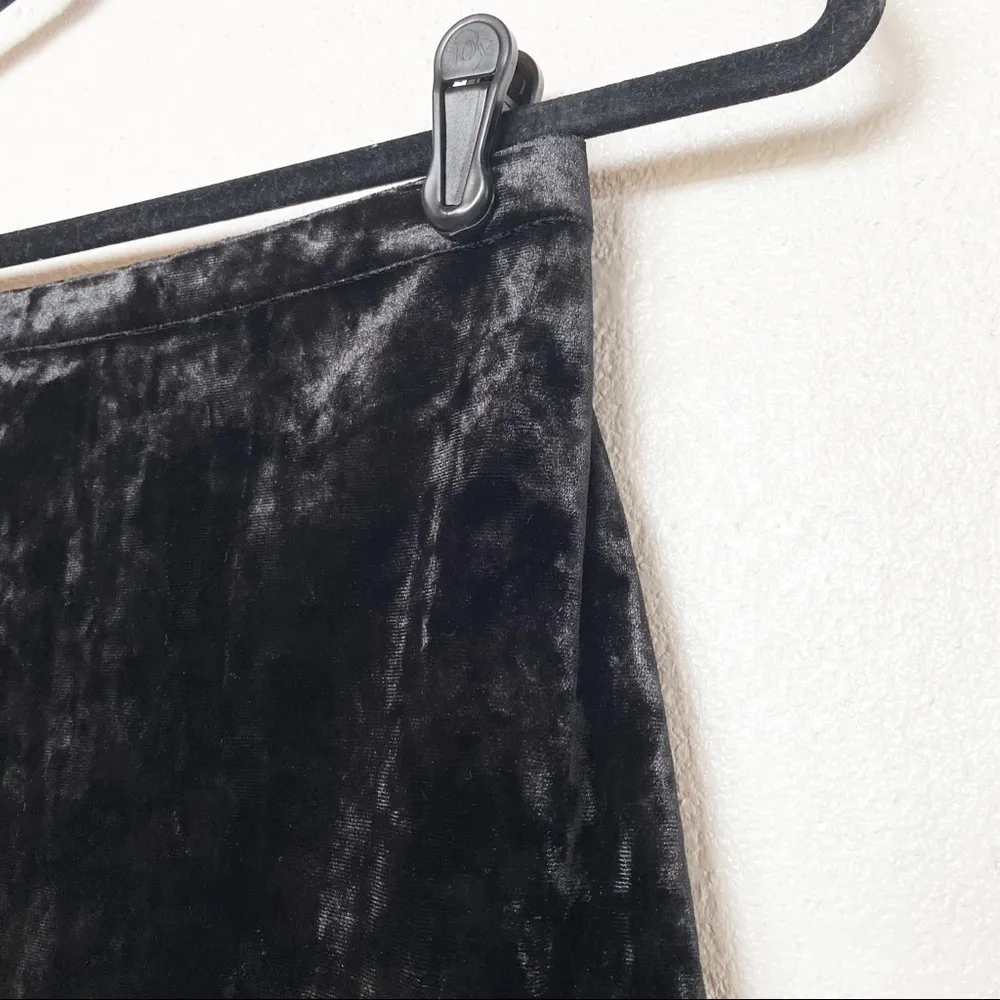 Band of Gypsies Crushed Velvet Ruffle Hem Mini Skirt Black Size XS - Image 3