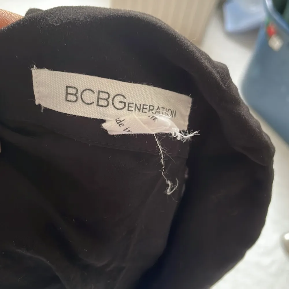 BCBGeneration  Black Short Sleeve Button Down Flowy Shirt - Image 6