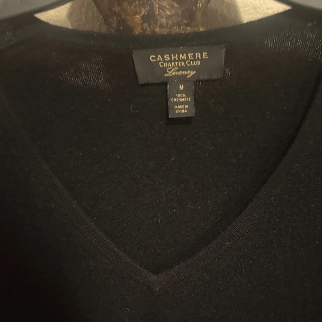 Women’s black cashmere sweater size medium - Image 3