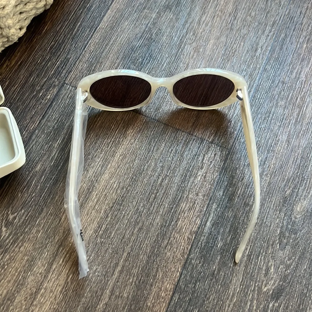 Anne Klein AK7090 Sunglasses - Image 4