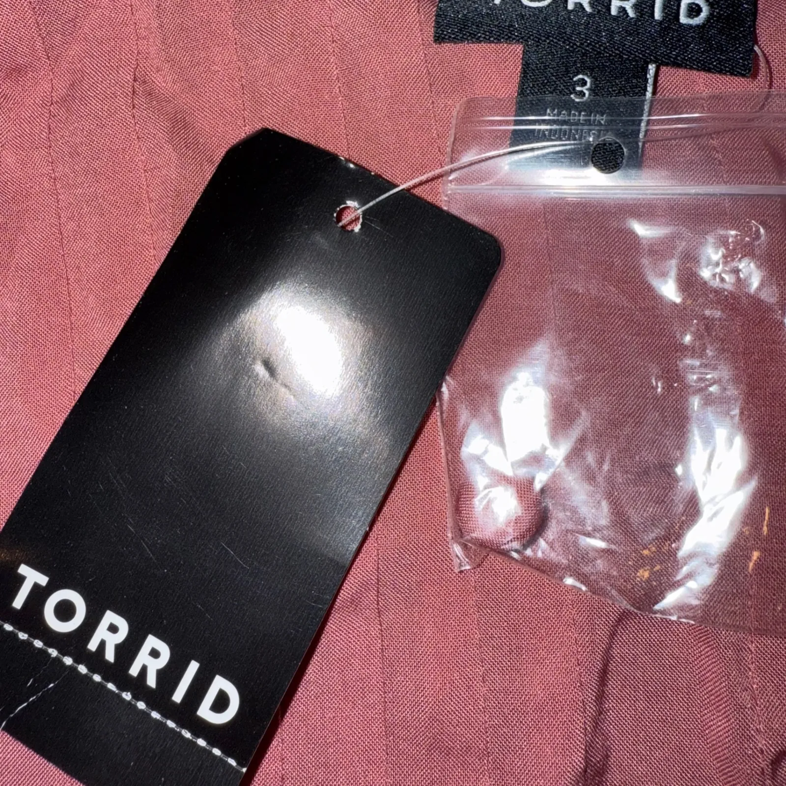 Torrid Rose Pink‎ Plus Size 3X Blouse Top Pleated Short Sleeve NWT lightweight - Image 4