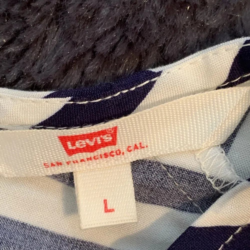 Women’s Levi’s Blouse with Zipper in Back - Image 12