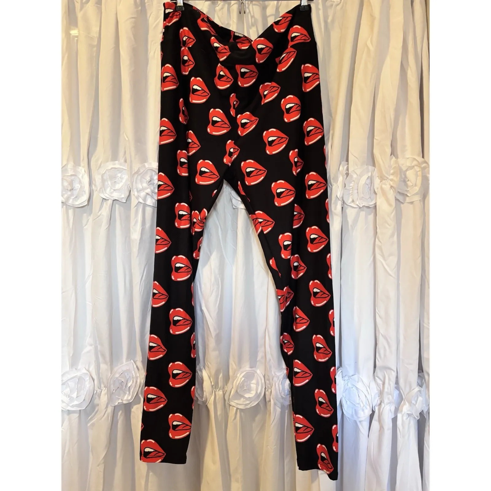 Lularoe  T/C Leggings 2020 Lips Rock and Roll Black, Valentine's Day, Soft, sexy - Image 2