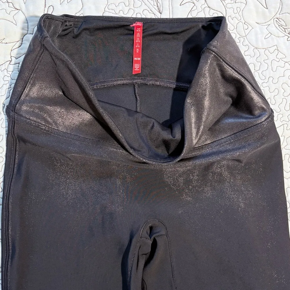 SPANXS Black Metallic Shimmer Tummy Control Smoothing Shaping  Leggings Sz M💚 - Image 4