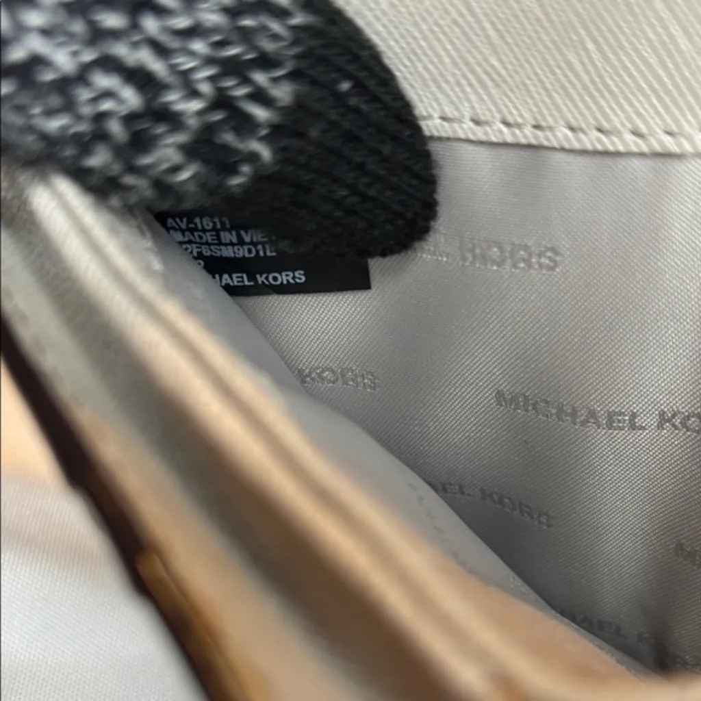 Michael Kors Mercer Jet Set Travel Card Case Wallet Pebble Leather Taupe/Gray OS - Image 6