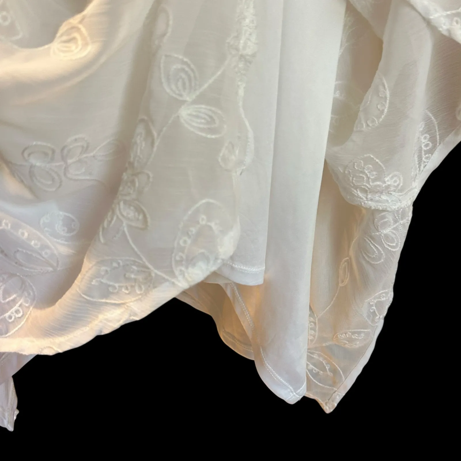 ELLE White Dress SZ L Embossed W/ Embroidery LWD Bow Tie Back Handkerchief Sheer - Image 10