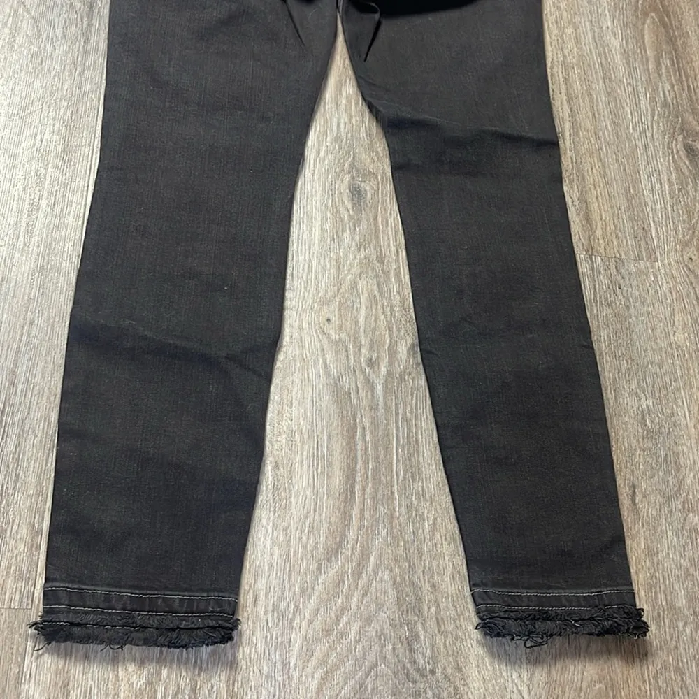 Frame Le Skinny Double Raw Edge Jeans in Carlton Studs Size 30 - Image 15