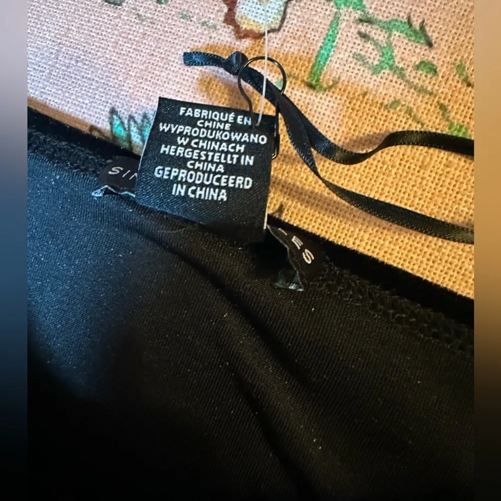 NWT Sincerely Jules Black Velvet Y2K 90s Bow Crop Top Womens Blouse - Image 4