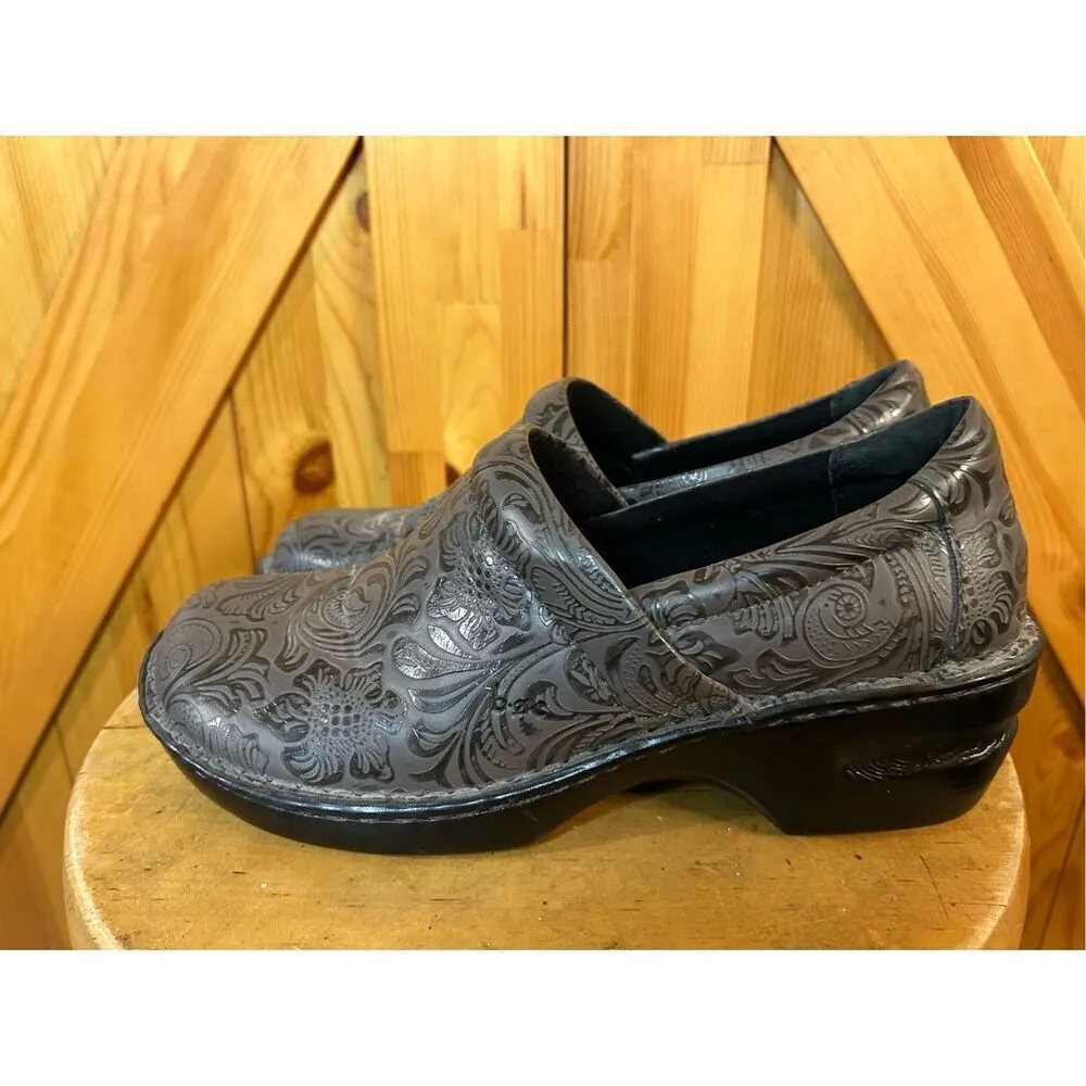 BOC Born Gray Closed Heel Clogs Sz 10M - Image 3