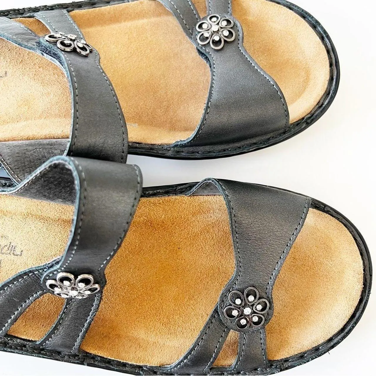 Naot Pewter Melody Double Strap Sandals Size 10 - Image 5