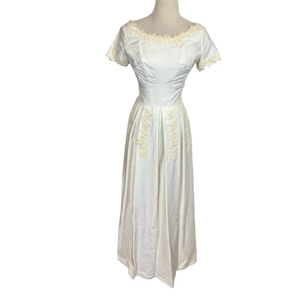 Vintage 1950s Ballet Neckline Applique Long Wedding Dress ILGWU Union Made in US White Size XS - Image 2