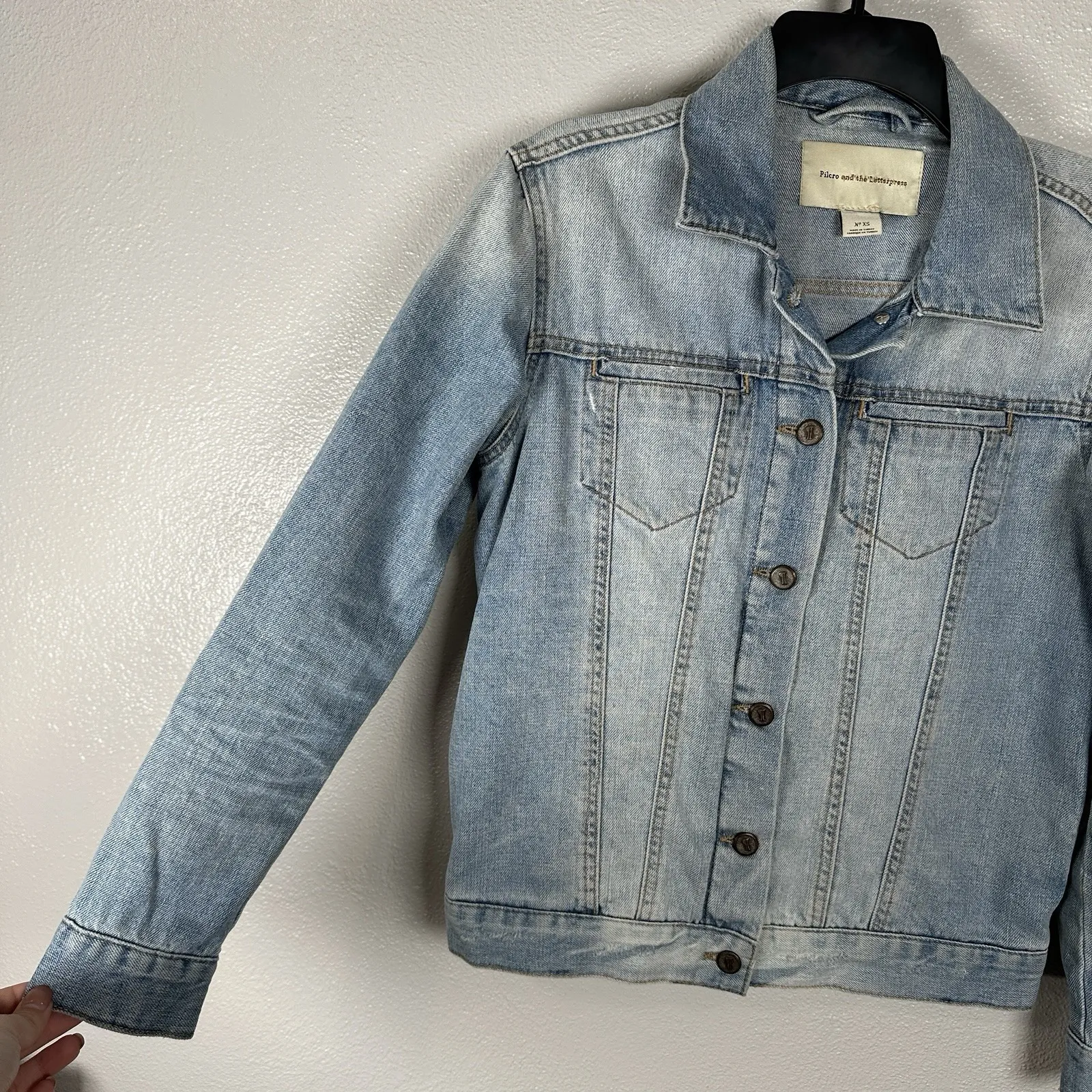Anthropologie Pilcro Letterpresss Light Wash Denim Trucker Jacket Womens Size XS - Image 3
