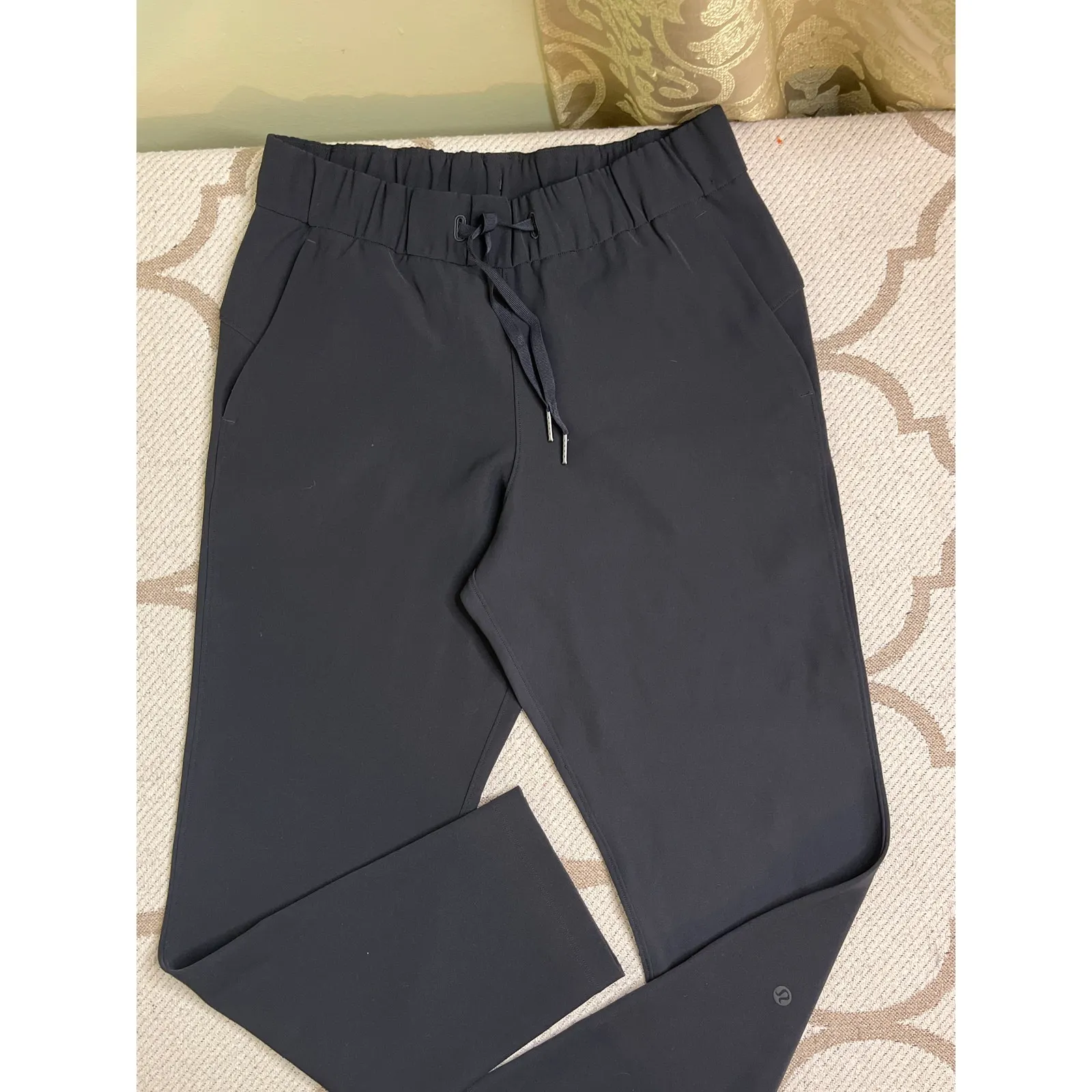 Lululemon On The Fly Pant *Woven 27"
Black Pants, size 6, W5BPMS, MSRP $118 - Image 15