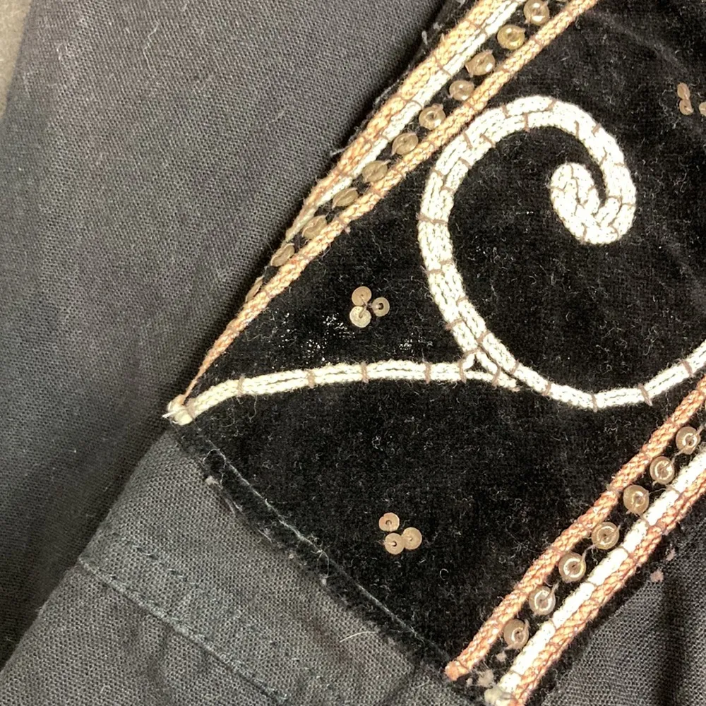 Passports of Pier 1 Imports: Vtg Black Jacket with Padded Elephant Patches sz M Size M - Image 9