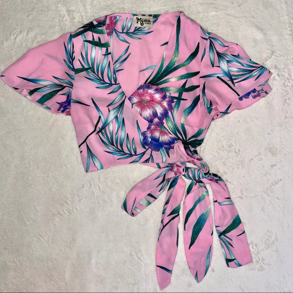 Show Me Your Mumu Wilson Tie Top in Maui Wowi!
Size XS! - Image 7