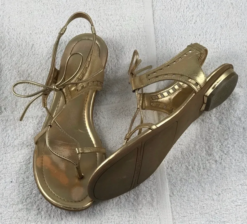 10M  Gold Strap Flat thong sandal - Image 3