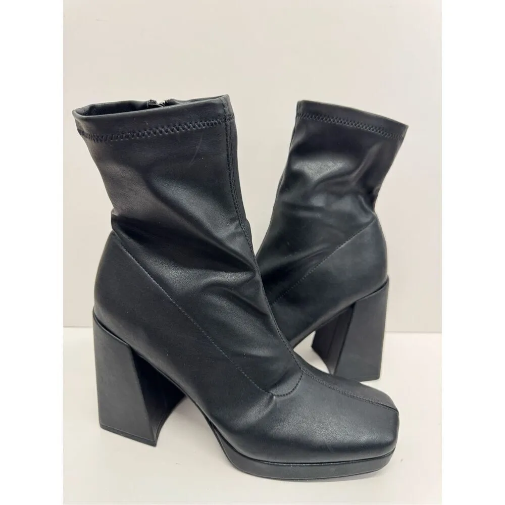 Wild Pair Chunky Heel Platform Booties Black Size 9.5 Sock Like Fit Block Heel - Image 4