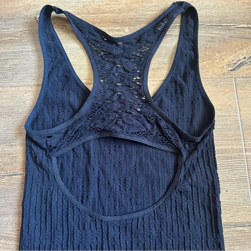 Seamless Racerback Cut Out Tank Top - Black XS/S - Image 6