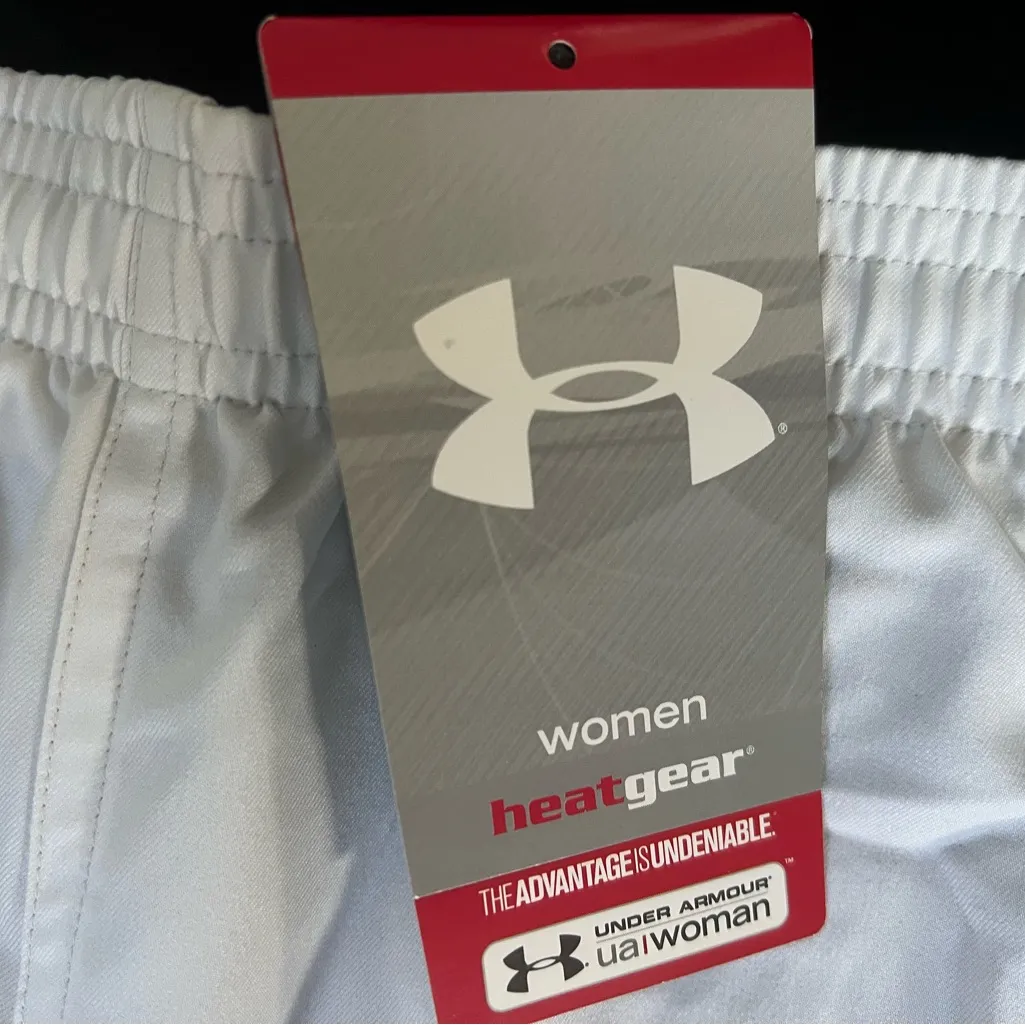 🔥UNDER ARMOUR WOMEN'S ACTIVE RUNNING SHORTS STYLE #1004649-115 LARGE $39.99 - Image 8